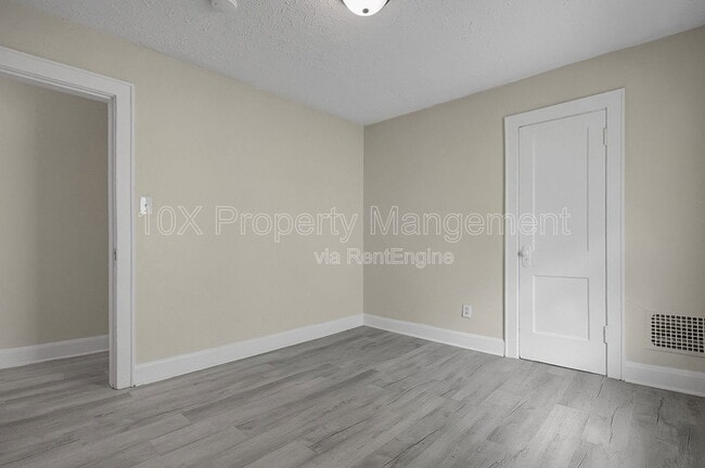 Building Photo - 1083 E 17th Ave