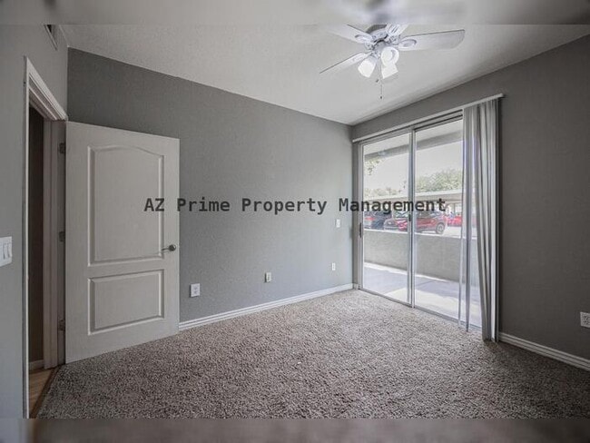 Building Photo - 2929 W Yorkshire Dr