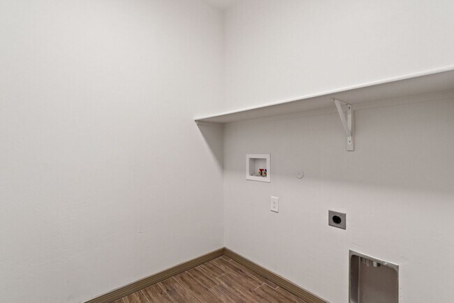Building Photo - 4027 Apache Pine Pl