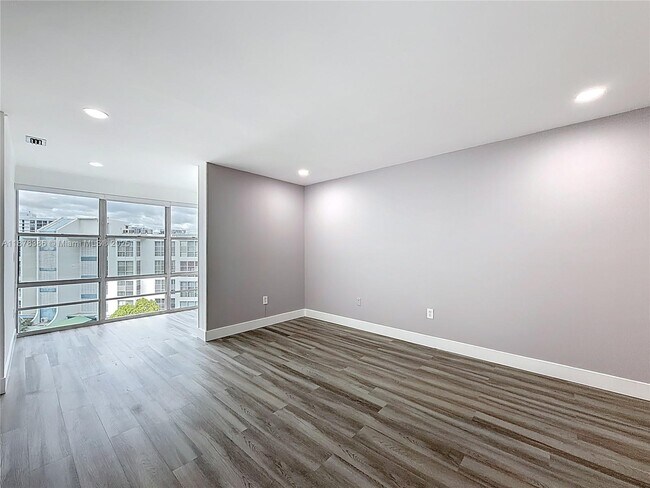 Building Photo - 17620 Atlantic Blvd