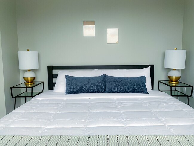 Building Photo - 1400 Walnut St