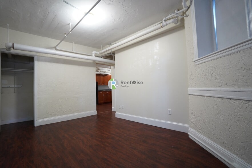 Primary Photo - 1193 Boylston St