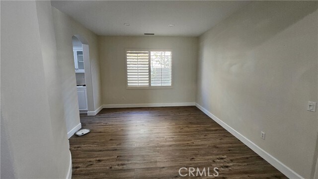 Building Photo - 2566 Pearblossom St