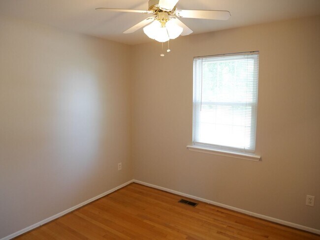 Building Photo - Your Next Home Awaits! Single Family Home ...