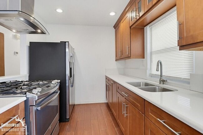 Building Photo - Lovely 3Bdm 2Ba Home with Spacious Outdoor Raised Deck in Lemon Grove!