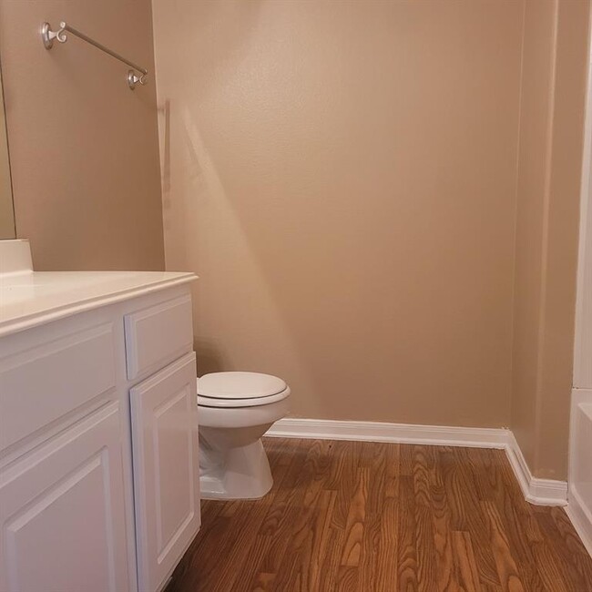 Building Photo - 6814 Manor Terrace Ln