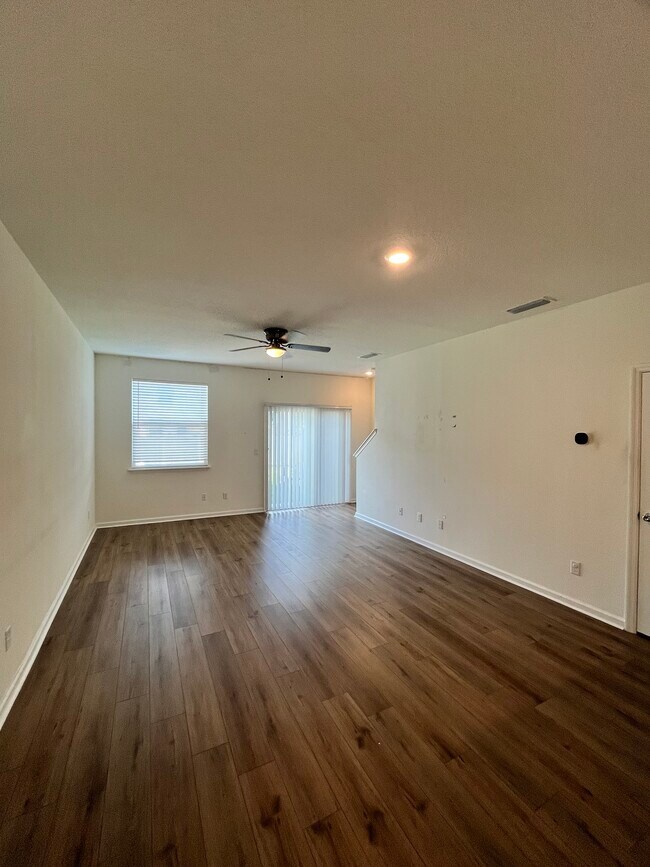 Building Photo - 9877 Fiddleback Ln