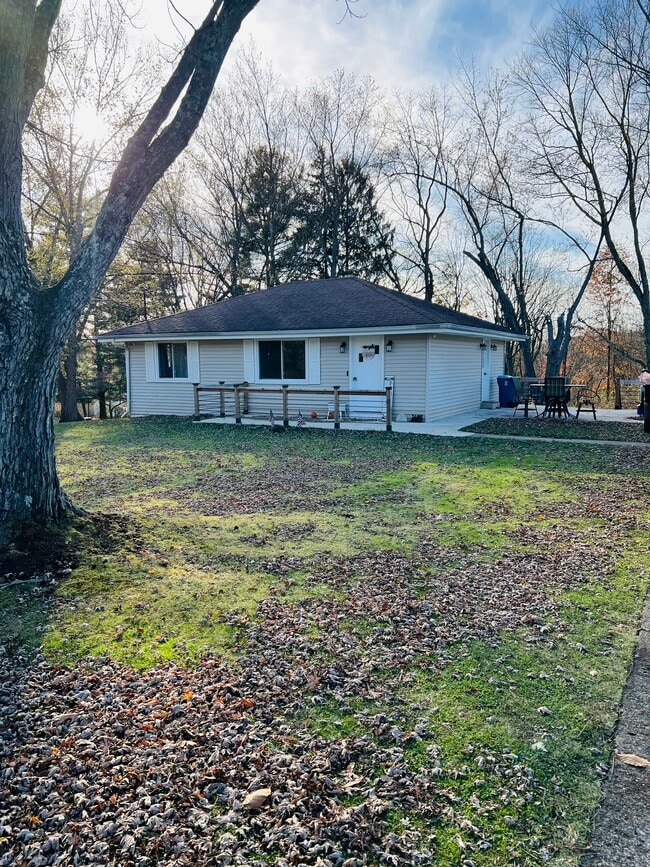 Building Photo - 6712 Grove Rd