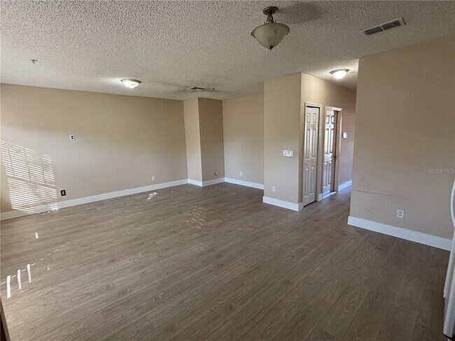 Building Photo - 2034 Cypress Bay Blvd