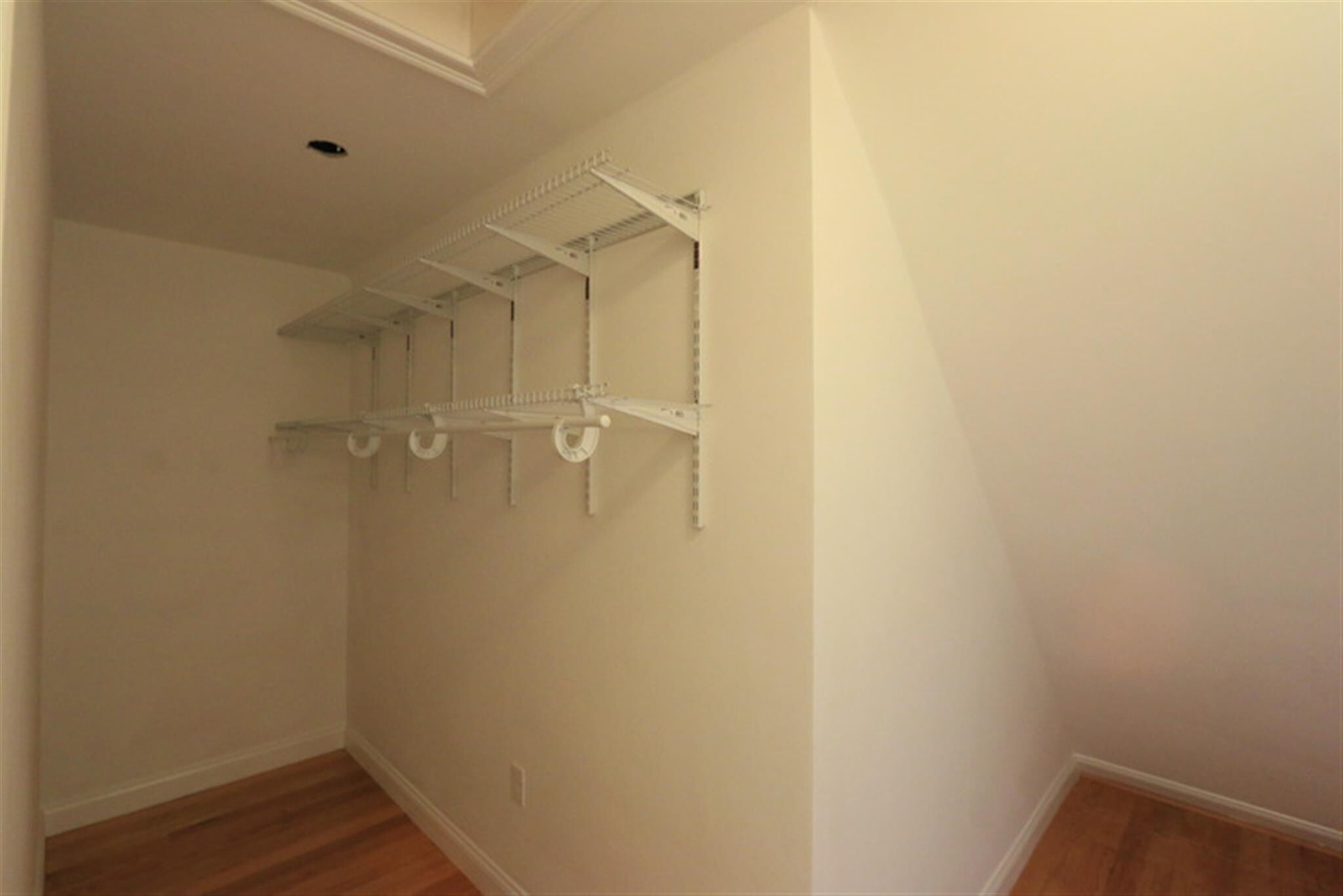 Building Photo - 29 Elmwood St