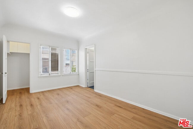 Building Photo - 9221 Alcott St