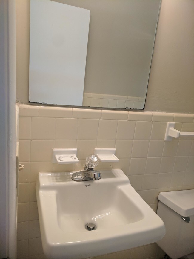 Building Photo - 3807 Pembrook Ct