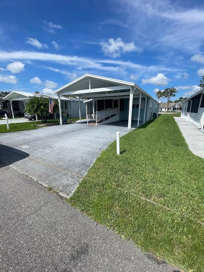 Building Photo - 525 Oak Cove Rd