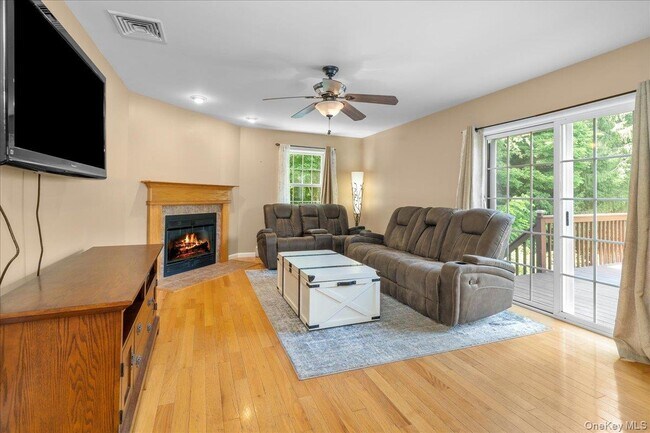 Building Photo - 70 Orchard Crest Dr