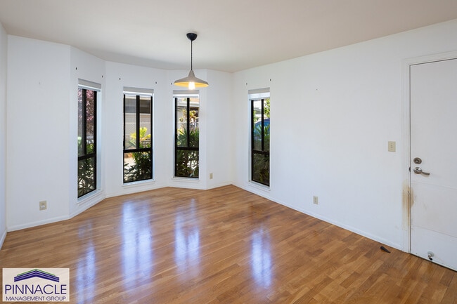 Building Photo - 740 11th Ave