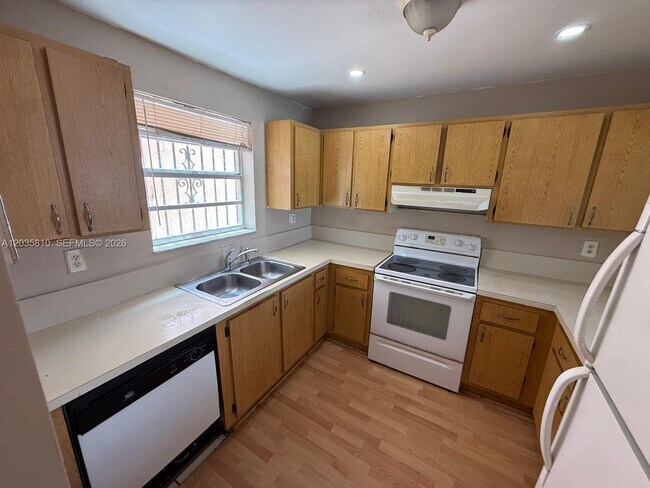 Building Photo - 6175 W 20th Ave