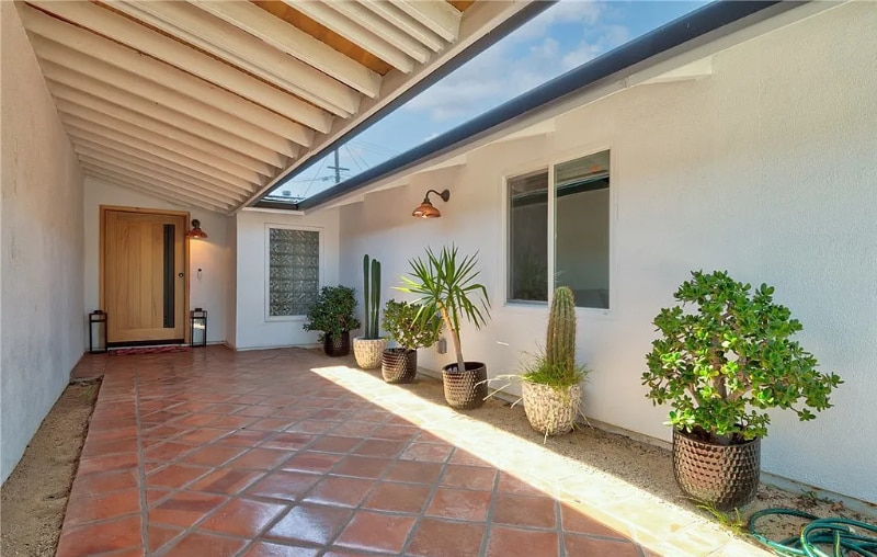 Building Photo - 201 Hanover Dr