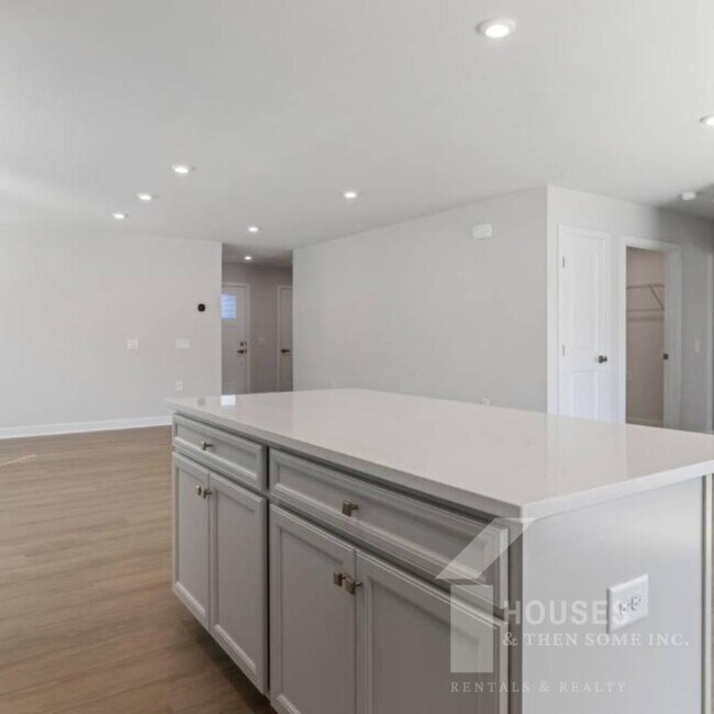 Building Photo - 1130 Bulrush Dr