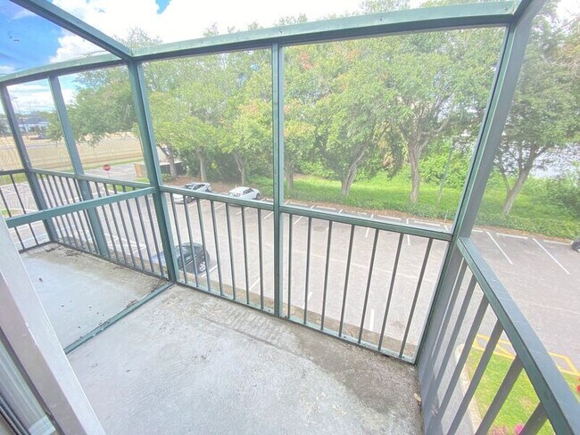 Building Photo - 121 Oyster Bay Cir