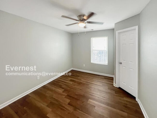 Building Photo - 222 Bermuda Lakes Dr
