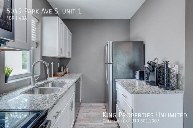 Building Photo - 5049 Park Ave