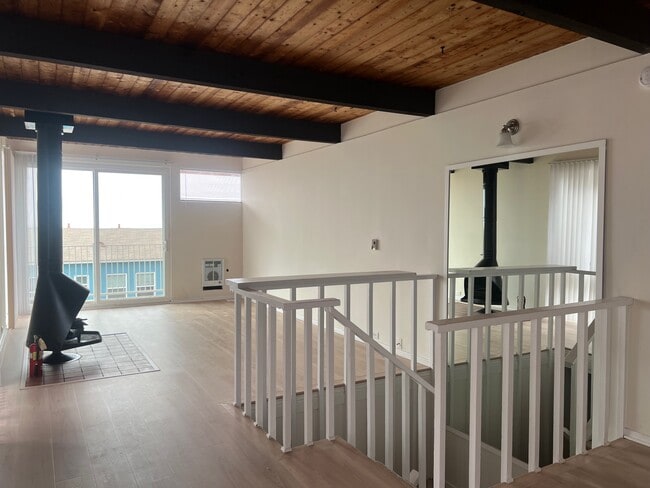 Building Photo - 2804 Manhattan Ave