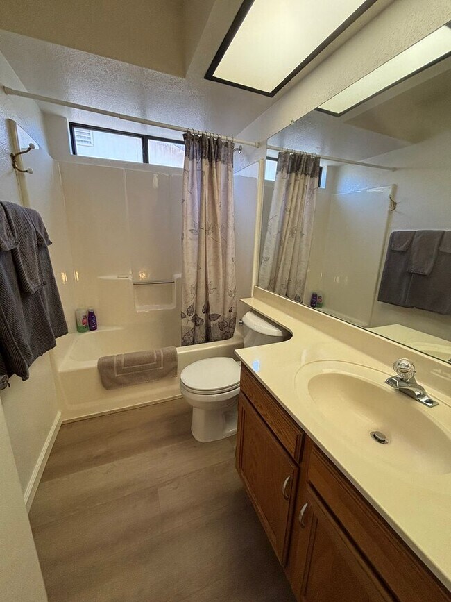 Building Photo - Lovely 3 bedroom 2 bath home in the grass in Leisure World a 45+ Active Adult Resort Community. M...