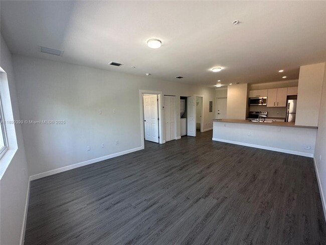 Building Photo - 2311 NW 22nd Ave