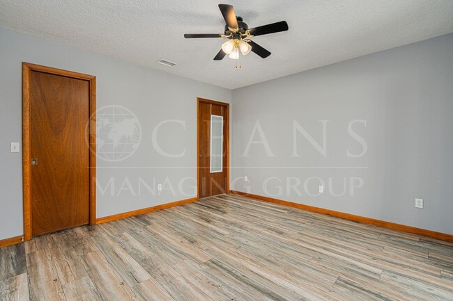 Building Photo - TOWNHOMES WEST, PORT ORANGE!