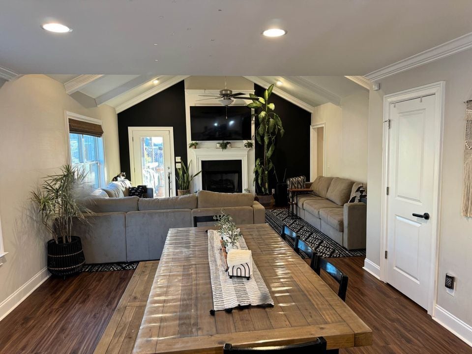 Building Photo - 120 Herman Dr