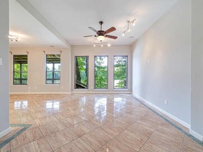 Building Photo - 12660 Briar Patch Dr