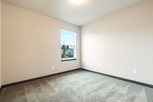 Building Photo - 17822 19th Ave W