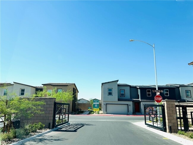 Primary Photo - 9916 Tangerine Hls St