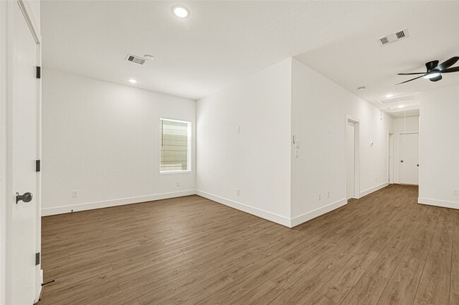 Building Photo - 407 Calloway St