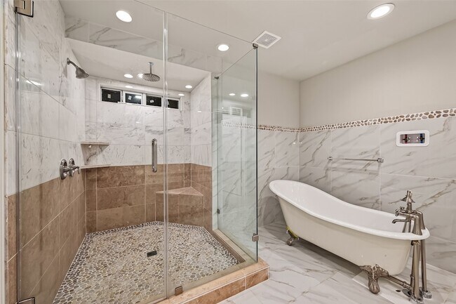 Building Photo - 5207 Bent Bough Ln