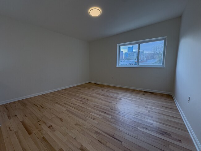 Building Photo - 2036 Wallace St