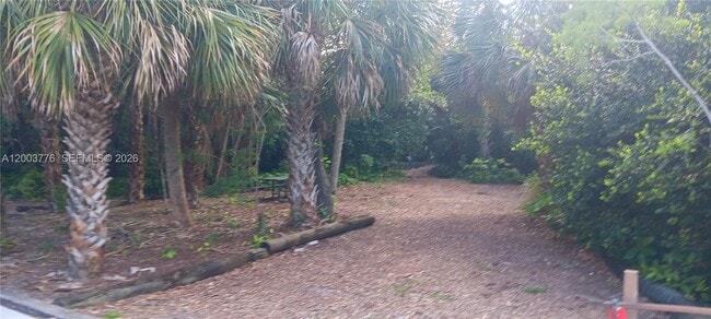 Building Photo - 1600 SW 14th St