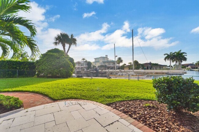 Building Photo - 5060 Porpoise Pl