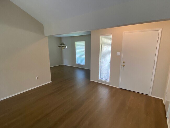 Building Photo - 3706 Hill Springs Dr