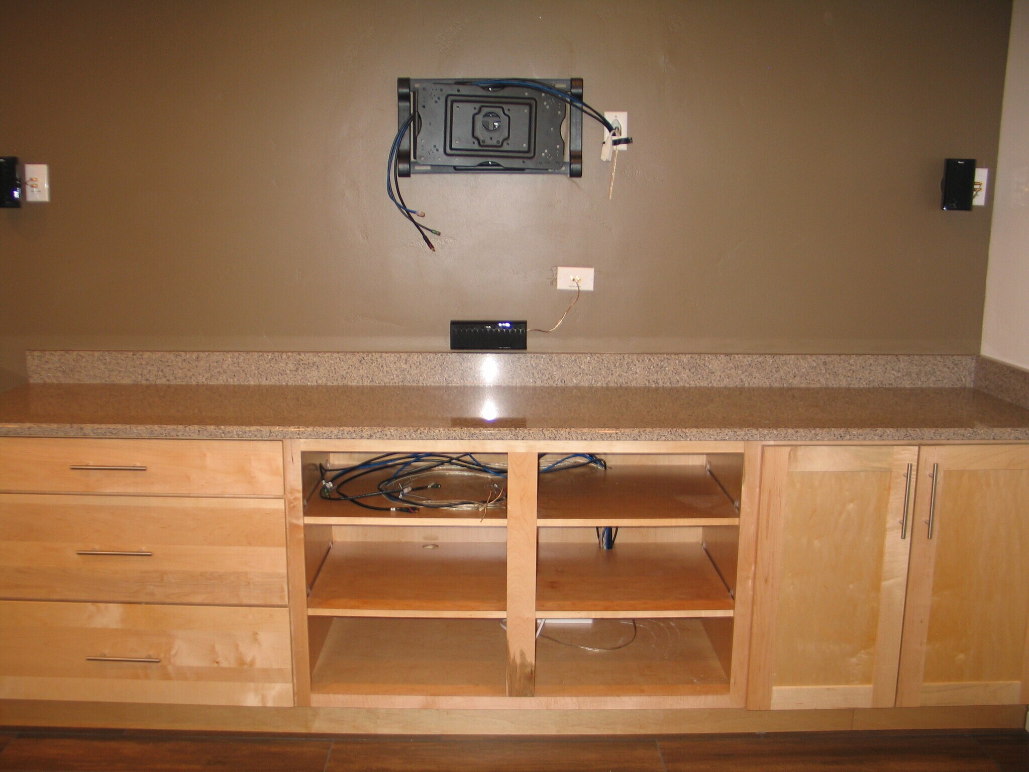 Building Photo - 5700 S 900 E