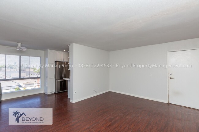 Building Photo - ***1/2 OFF FIRST MONTHS RENT ***CHARMING U...