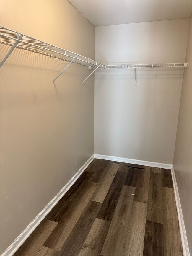 Building Photo - THREE BEDROOM/2.5 BATH Detached Home w TWO...