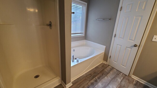 Building Photo - 70 Vinny's Terrace