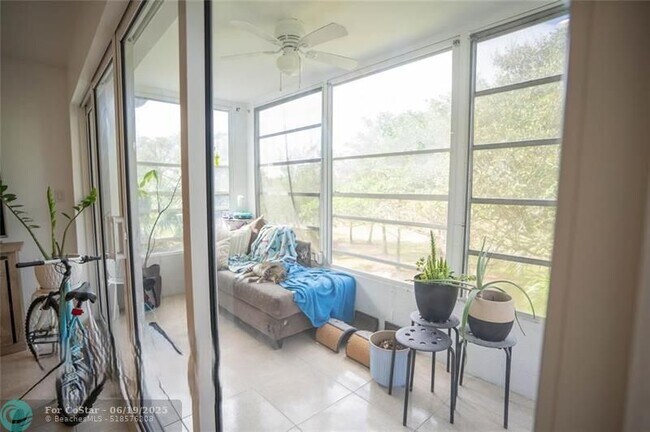 Building Photo - 8421 Lagos De Campo Blvd