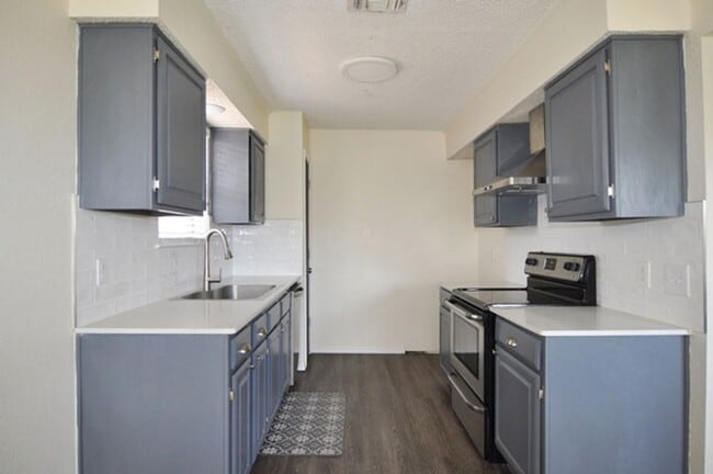 Building Photo - VIEW NOW/COMING SOON - Beautiful 3-2-2 in Saginaw with Quartz Counters & Large Backyard-Eagle MT-...