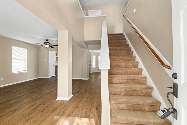 Building Photo - 16126 Taloncrest Dr