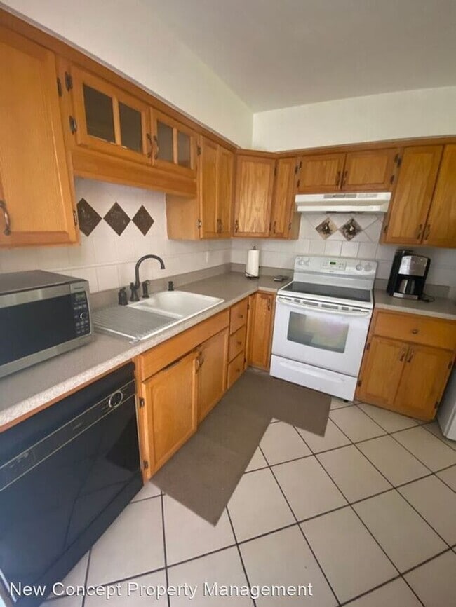 Building Photo - 1341 E Fort Lowell Rd