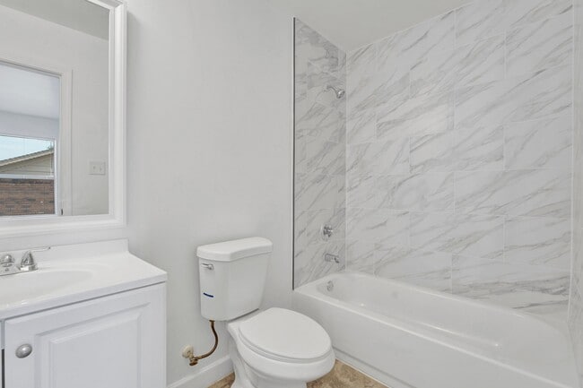 Building Photo - 3453 Daggett Rd