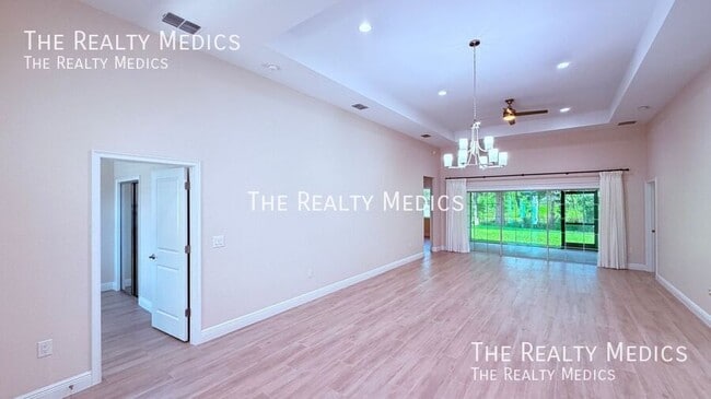 Building Photo - 4791 NE 125th Lp
