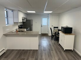 Building Photo - 32 Midvale Ave